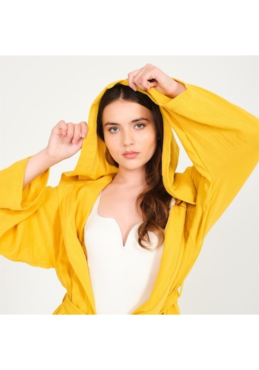 Ördek Nakışlı Kısa Kapüşonlu Müslin Kadın Bornoz-Sarı