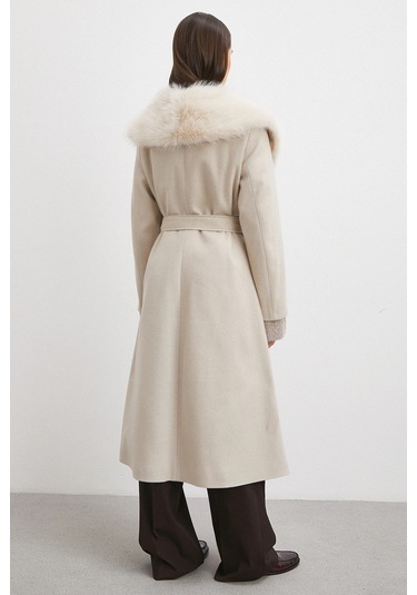 Kürk Yaka Kuşaklı Kaşe Kaban Bej Bej