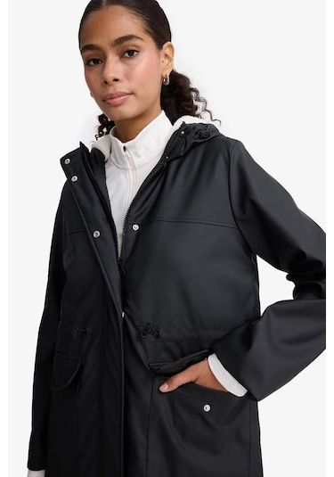 Defacto Regular Fit Kapüşonlu Suni Deri Siyah Kadın Yağmurluk&rüzgarlık E8575ax/bk27 Siyah