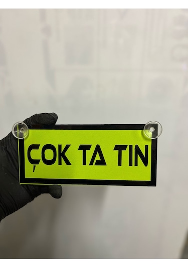 Yeşil Renk Üzeri Siyah Renk Çok Ta Tın Yazılı Vantuzlu Cam Süsü