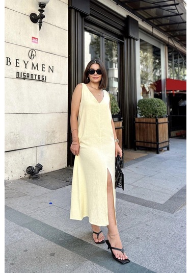 Sarı Askılı İthal Müslin Kumaş, Önü Ve Arkası V Yaka, Önden Yırtmaçlı, Maksi/uzun Salaş Elbise Sarı
