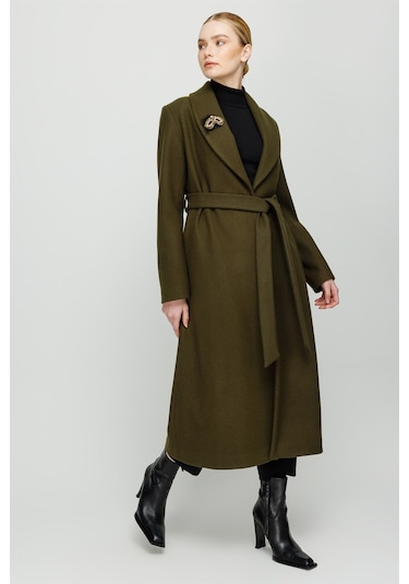 Broş Detaylı Önden Bağlamalı Ara Boy Manto Haki-haki Haki