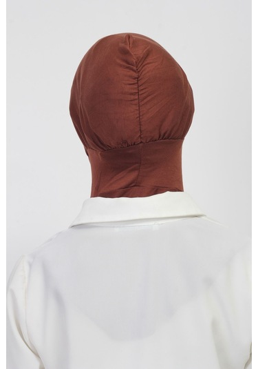 Pratik Esnek Likralı Boyunluklu Geçmeli Bone Çikolata