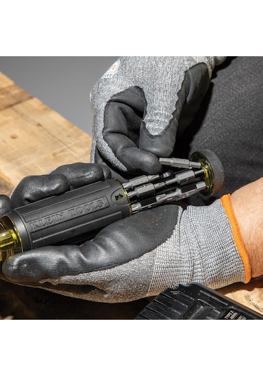 Klein Tools 32307 Çok Uçlu Manipülasyon Emniyetli Tornavida, 27's