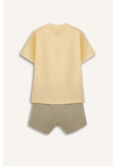 DeFacto Erkek Bebek 2'li Takım Kısa Kollu Baskılı Tişört Esnek Belli Şort E1145A525SMYL488 DeFacto Erkek Bebek 2'li Takım Kısa Kollu Baskılı Tişört Esnek Belli Şort E1145A525SMYL488