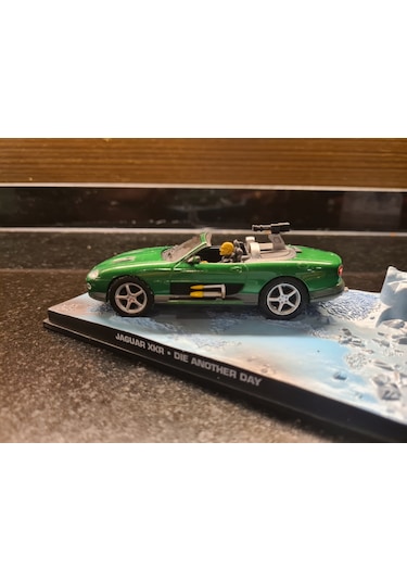 Altaya 1/43 Jaguar Xkr James Bond 007 Die Another Day