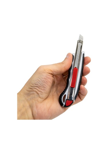 İzeltaş Pro Metal Gövde Oto.yüklemeli 5 Yedekli Maket Bıçağı 9 Mm