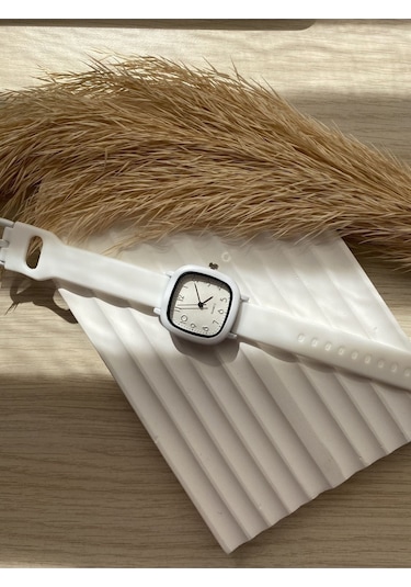 Retro Minimal Vintage Deri Kordon Kadın Kol Saati Silikon Model Bb0082 Gümüş