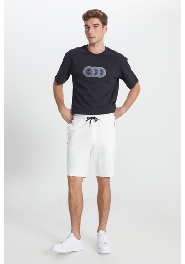 Ac&Co / Altınyıldız Classics Erkek Ekru Standart Fit Normal Kesim Pamuklu Cepli Şort Ekru Ac&Co / Altınyıldız Classics Erkek Ekru Standart Fit Normal Kesim Pamuklu Cepli Şort Ekru