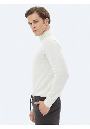Kip Ekru Yarım Balıkçı Yaka Düz Örgü Yün Karışımlı Triko Kazak Ekru