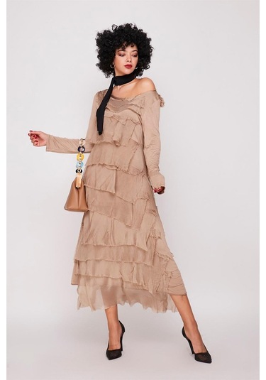 Italyan 2 Beden İnce Gösteren Kat Kat Uzun Kol Taşlanmış İpek Elbise Camel