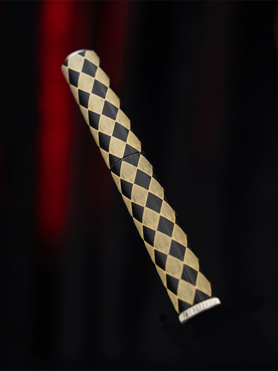 Caka Lighter Piramit Desen Çakmak Siyah - Altın