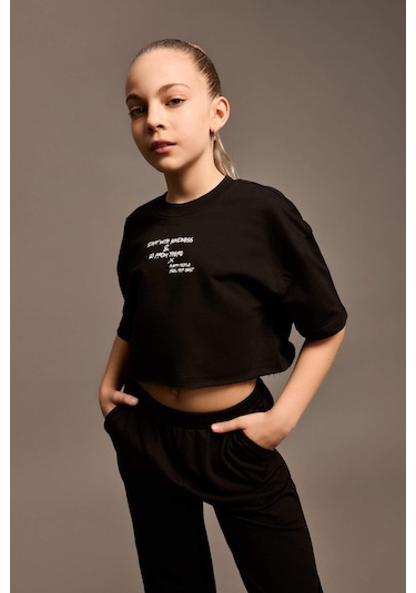 DeFacto Kız Çocuk 2'li Takım Bisiklet Yaka Baskılı Kısa Kollu Tişört Beli Paçası Lastikli Eşofman Altı Z8983A625SMBK81 Siyah