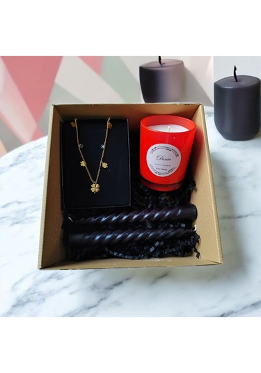 Denic Hediye Seti Kokulu Kırmızı Bardak Mum Yonca Kolye Burgulu Mum