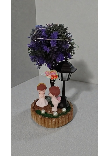 İthal Sevgi Temsilli Ledli Ağaçlı Biblo Ürün Boyutu:20 Cm