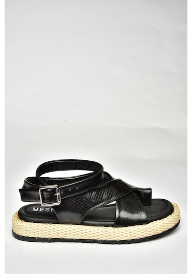Fox Shoes U973264507 Siyah Yılan Baskı Kadın Sandalet Siyah