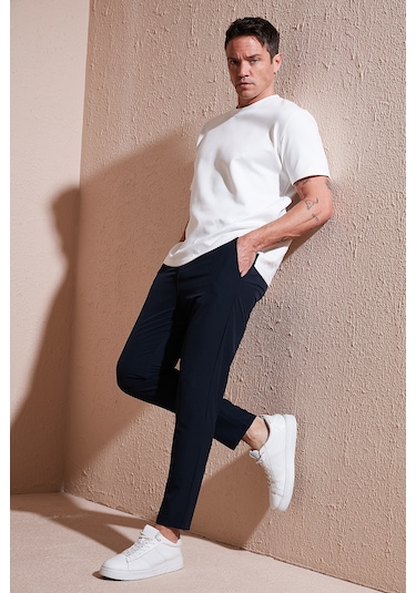 Buratti Streç Regular Fit Normal Bel Düz Paça Jogger Erkek Pantolon Cf25617801 Lacivert Buratti Streç Regular Fit Normal Bel Düz Paça Jogger Erkek Pantolon Cf25617801 Lacivert