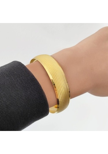 Ferizz Altın Kaplama Dikey Çizgili Bilezik 15Mm Kalınlık Blz-1151 Altın