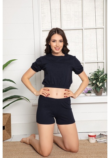 Kadın Göbek Üstü Kolu Ve Beli Lastikli Lacivert Renkli Penye Kumaş Şortlu Pijama Takımı 30111 Lacivert Kadın Göbek Üstü Kolu Ve Beli Lastikli Lacivert Renkli Penye Kumaş Şortlu Pijama Takımı 30111 Lacivert
