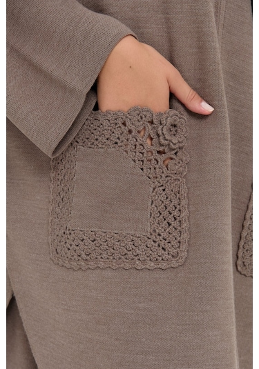 Kadın Dik Yaka Cebi Gül İşlemeli Fermuarlı Panço Vizon Vizon