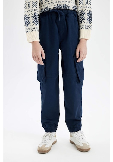 DeFacto Erkek Çocuk Kargo Cepli Beli Bağcıklı Lastikli Paça Lacivert Jogger Gabardin Pantolon C6623A824AUNV135 DeFacto Erkek Çocuk Kargo Cepli Beli Bağcıklı Lastikli Paça Lacivert Jogger Gabardin Pantolon C6623A824AUNV135