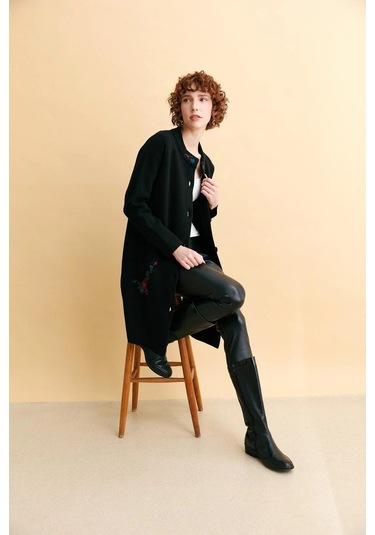 Desen Triko Kadın Dik Yaka Cebi İşlemeli Uzun Yün Kaban 24012 Siyah Siyah