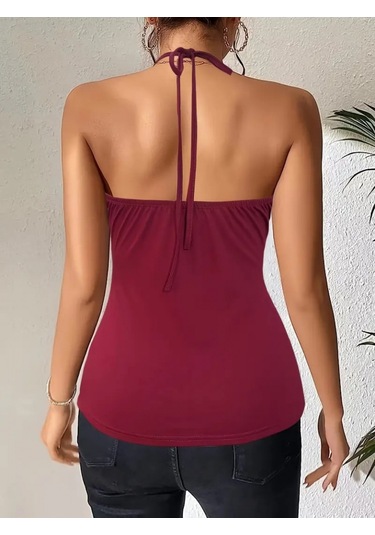 Leyla Sanat Sanata Yeni Bir Bakış Açısı Kadın Askılı Kuş Gözü Ve Dekolte Detay Boyundan Bağlamalı Viskon Bluz Bordo