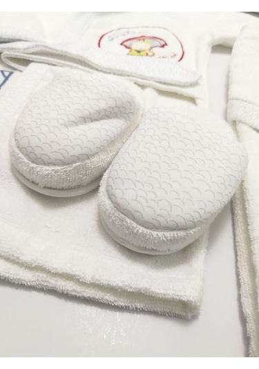 30020 Kırmızı Şemsiyeli Bornoz Seti