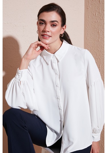 Lela Regular Fit Dikiş Detaylı Düz Yaka Balon Kol Bayan Gömlek 611Go00003 Ekru
