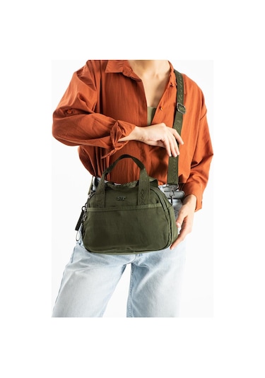 Kadın Omuz Çantası Elde Tutmalı Çapraz Askılı Postacı Bayan Çantası 20 27 Cm Astarlı Hafif Kumaş Yeşil