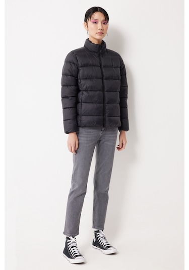 Lee Regular Fit Normal Kesim Dik Yaka Siyah Şişme Mont L222714001 Siyah