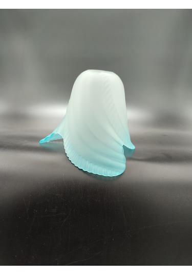 Küçük Avize Camı.3 Kanatlı.mat-mavi Renkte.mum Ampule Göre E.14 Mat Mavi