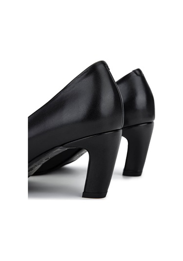 Tamer Tanca Kadın Hakiki Deri Siyah Deri Topuklu Ayakkabı 594 6308 Bn Ayk Sk25-26 Sıyah Dr Siyah