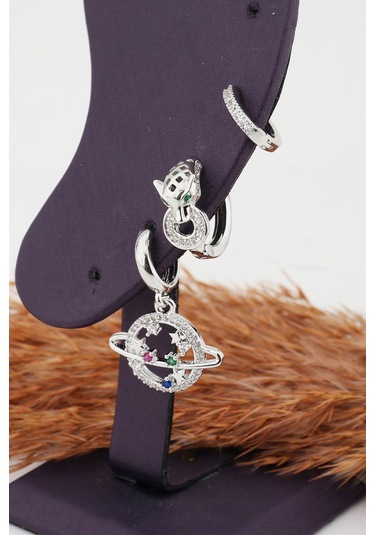 Kadın Kararmaz Altın Kaplama Renkli Zirkon Taşlı Satürn ve Kaplan Gümüş-Tek Ebat Altın Kadın Kararmaz Altın Kaplama Renkli Zirkon Taşlı Satürn ve Kaplan Gümüş-Tek Ebat Altın