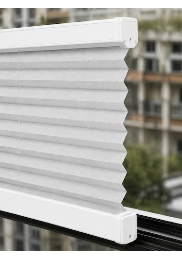 Plise Perde Açık Gri Kumaş + Beyaz Profil Kasa Cam Balkon Perdesi