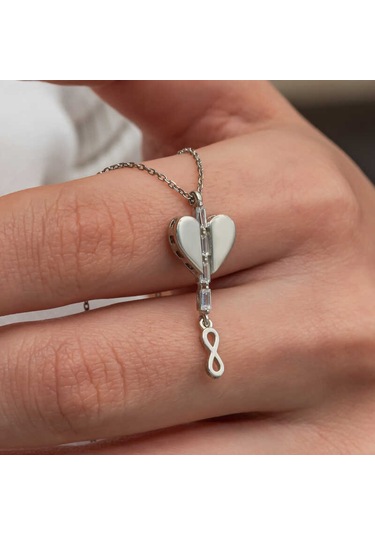 Lucky Life Gümüş Kalpli Sonsuzluk Kadın Kolye Gümüş