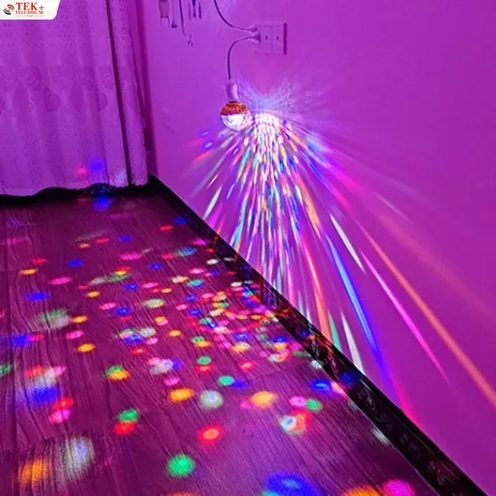 Kosona E27 Evrensel Duyucu İle 6w 50m² Aydınlatma, Renkli Döner Led Diskolu Top Işığı - 220v Hızlı Kurulum Çok Renkli