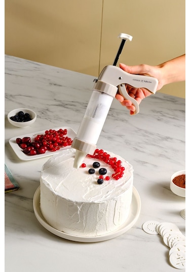 Karaca x Refika Gadgets Pasta Süsleme Aparatı