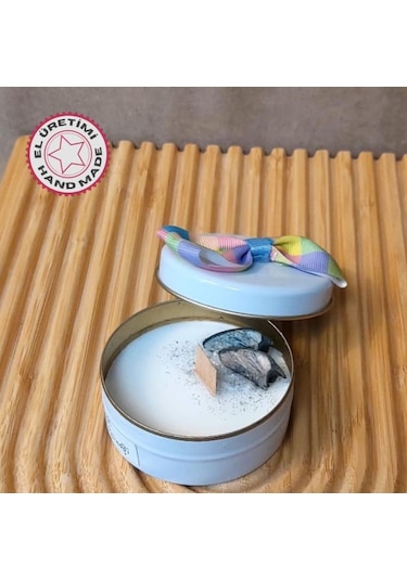 Uretti - Ayşe 7362 6626 El Yapımı Japon Kiraz Çiçeği Kokulu Metal Kutuda Mum - 3 X 7 Cm Beyaz