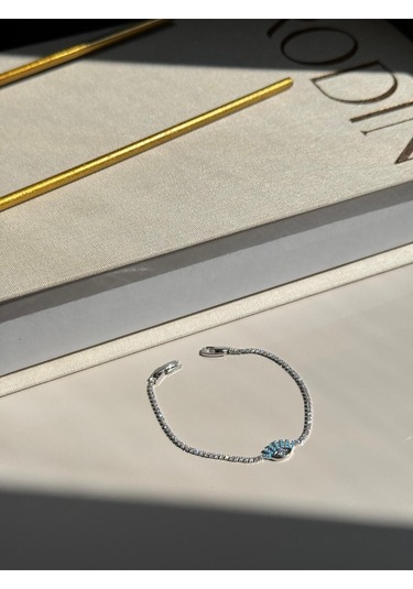 Göz Figürlü Mavi Taşlı Gümüş Renk Çelik Bileklik Nazar Detaylı Kadın Takı Gümüş