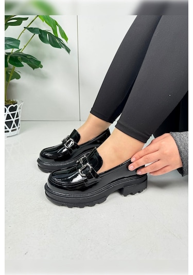 Günlük Kadın Loafer V Tokalı Kalın Topuklu Tırtıklı Tabanlı Oval Burunlu Makosen Ayakkabı 7455 - 7453 7453-siyahrugan