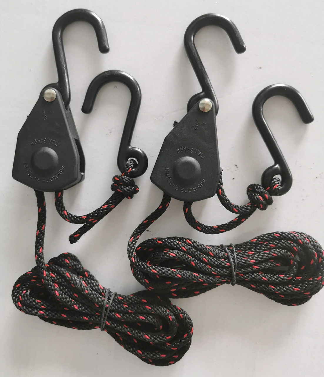 Yaleker 2'li Metal Kayar Tekerlekli 2m Siyah-kırmızı Askı Kordonu - Bitki Çadırı Ve Aydınlatma Aksesuarı, Plastik Kutuda Paket Diğer