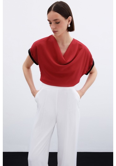 Sateen Kollar Taş Detaylı Salaş Bluz - Kırmızı-135980 Kırmızı
