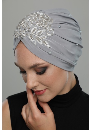 Kopma Astarlı İşlemeli Açık Gri Gül Motifli Hazır Türban Tesettür Abiye Bone Açık Gri