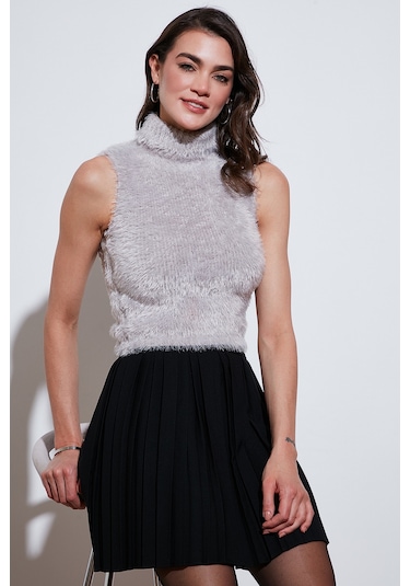 Lela Yumuşak Tüylü Slim Fit Balıkçı Yaka Crop Bayan Süveter 4615566 Gri