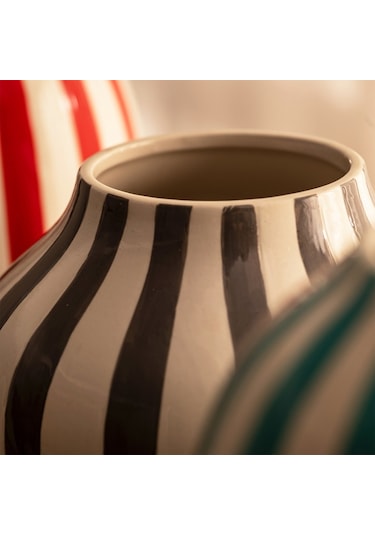 Karaca Home Bevel Dekoratif Vazo Gri 300.23.01.0366