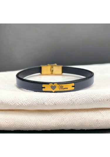 Archin Merve İsmine Özel Kalp Figürlü 14 Ayar Altın Plakalı Hakiki Siyah Derili Hediye Bileklik-568isim Merve
