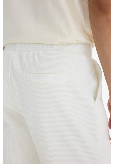 DeFacto %100 Pamuk Regular Fit Dokulu Waffle Şort E2591AX25SMWT46