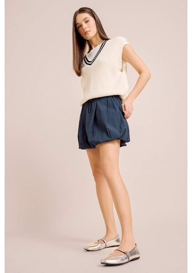 DeFacto Regular Fit V Yaka Triko Süveter S0375AZ25SPER105 Ekru