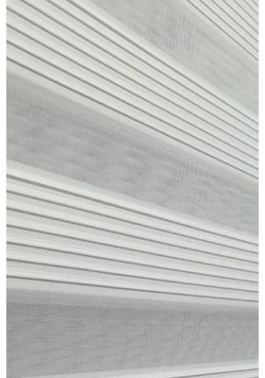 Beyaz Dar Piliseli Zebra Perde Beyaz